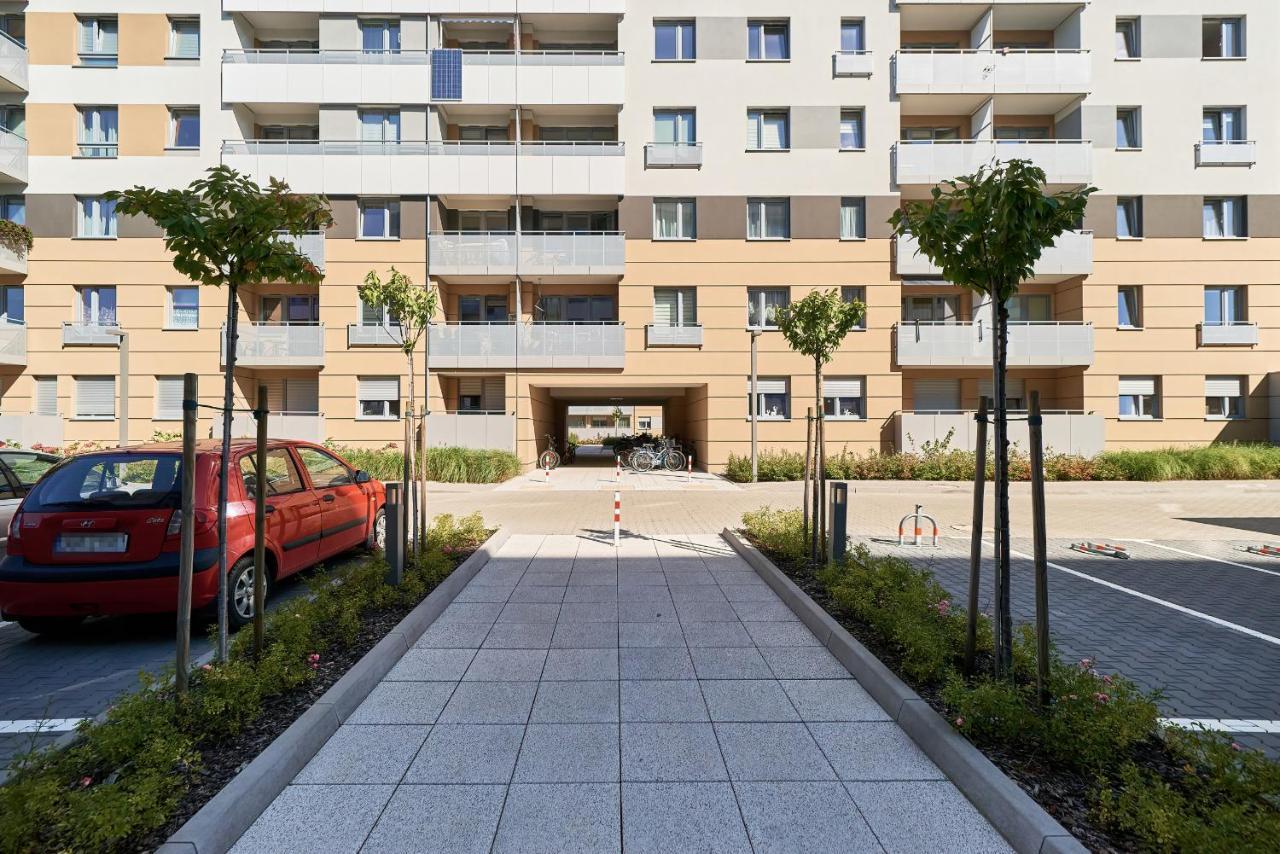 Exclusive Apartments Teczowa With Underground Parking By Noclegi Renters Wrocław Exteriör bild