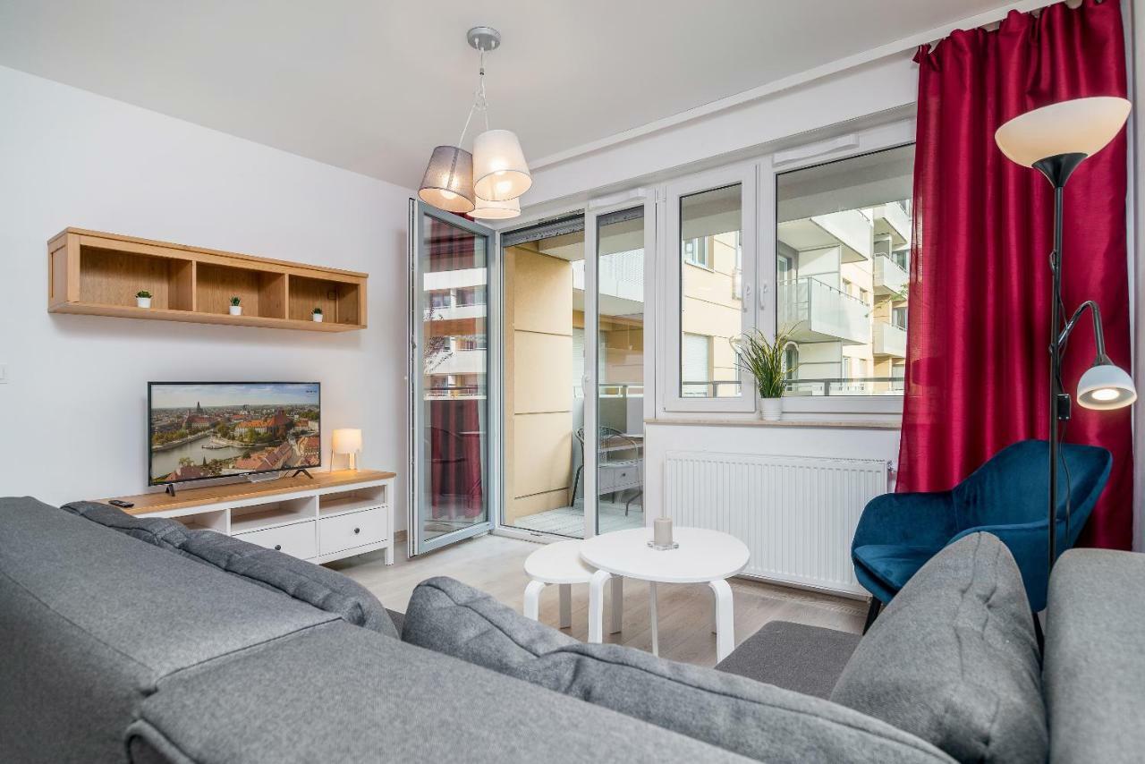 Exclusive Apartments Teczowa With Underground Parking By Noclegi Renters Wrocław Exteriör bild