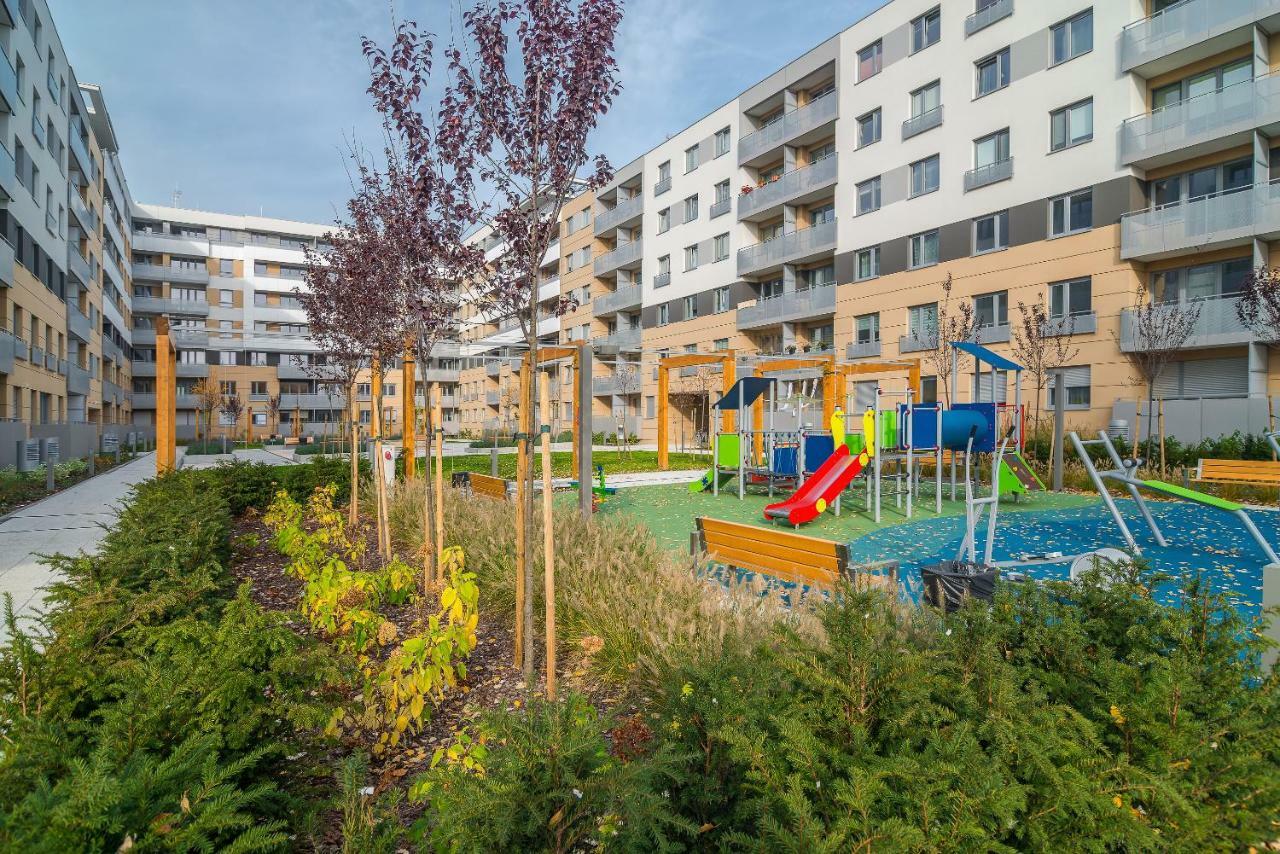 Exclusive Apartments Teczowa With Underground Parking By Noclegi Renters Wrocław Exteriör bild