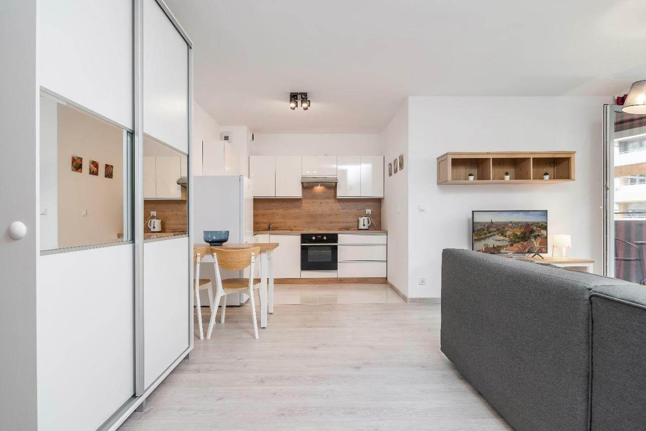 Exclusive Apartments Teczowa With Underground Parking By Noclegi Renters Wrocław Exteriör bild